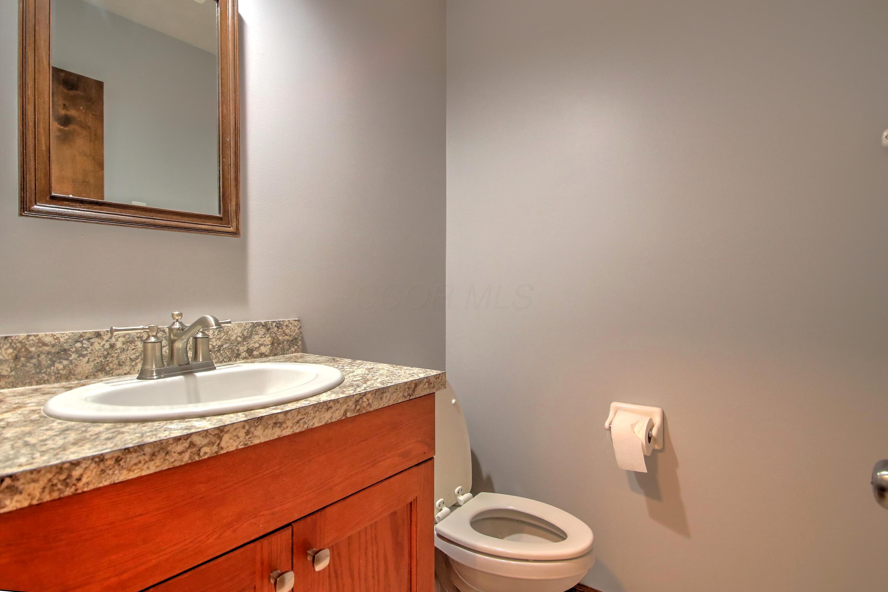 8653 Refugee Road Pickerington, OH 43147 - Photo 9 of 32 9 half bath 1