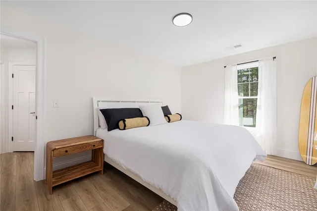 $2,950 | 50 South County Trail, North Kingstown, RI 02852