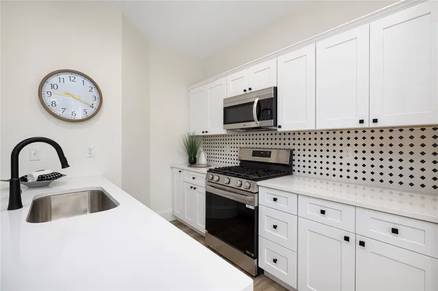 $2,950 | 50 South County Trail, North Kingstown, RI 02852