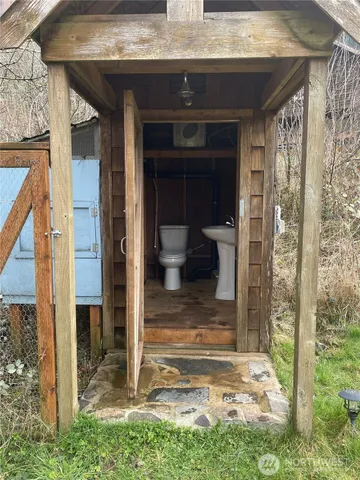 a view of a entryway door of the house