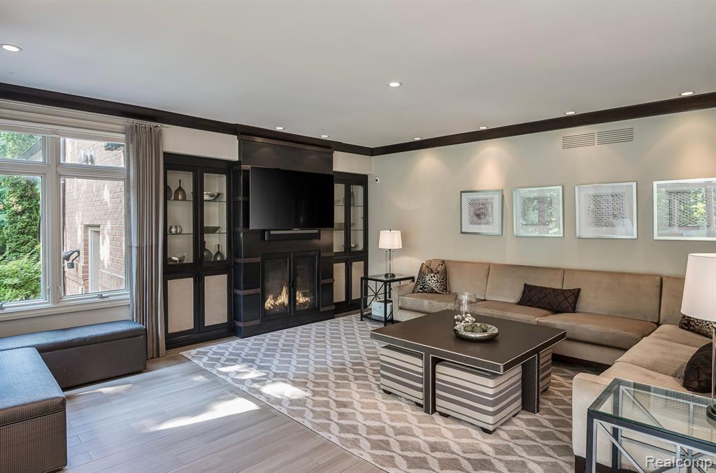 4524 Stoneleigh Road Bloomfield Hills, MI 48302 - Photo 16 of 48 Gallery Image 16