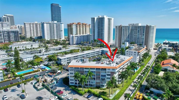 $2,000 | 3181 South Ocean Drive, Unit 305, Hallandale Beach, FL 33009