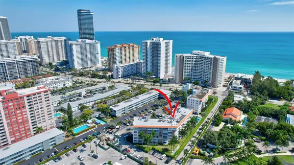 $2,000 | 3181 South Ocean Drive, Unit 305, Hallandale Beach, FL 33009