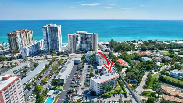 $2,000 | 3181 South Ocean Drive, Unit 305, Hallandale Beach, FL 33009