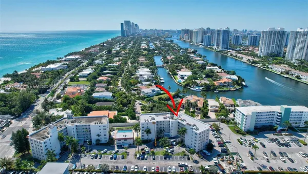 $2,000 | 3181 South Ocean Drive, Unit 305, Hallandale Beach, FL 33009