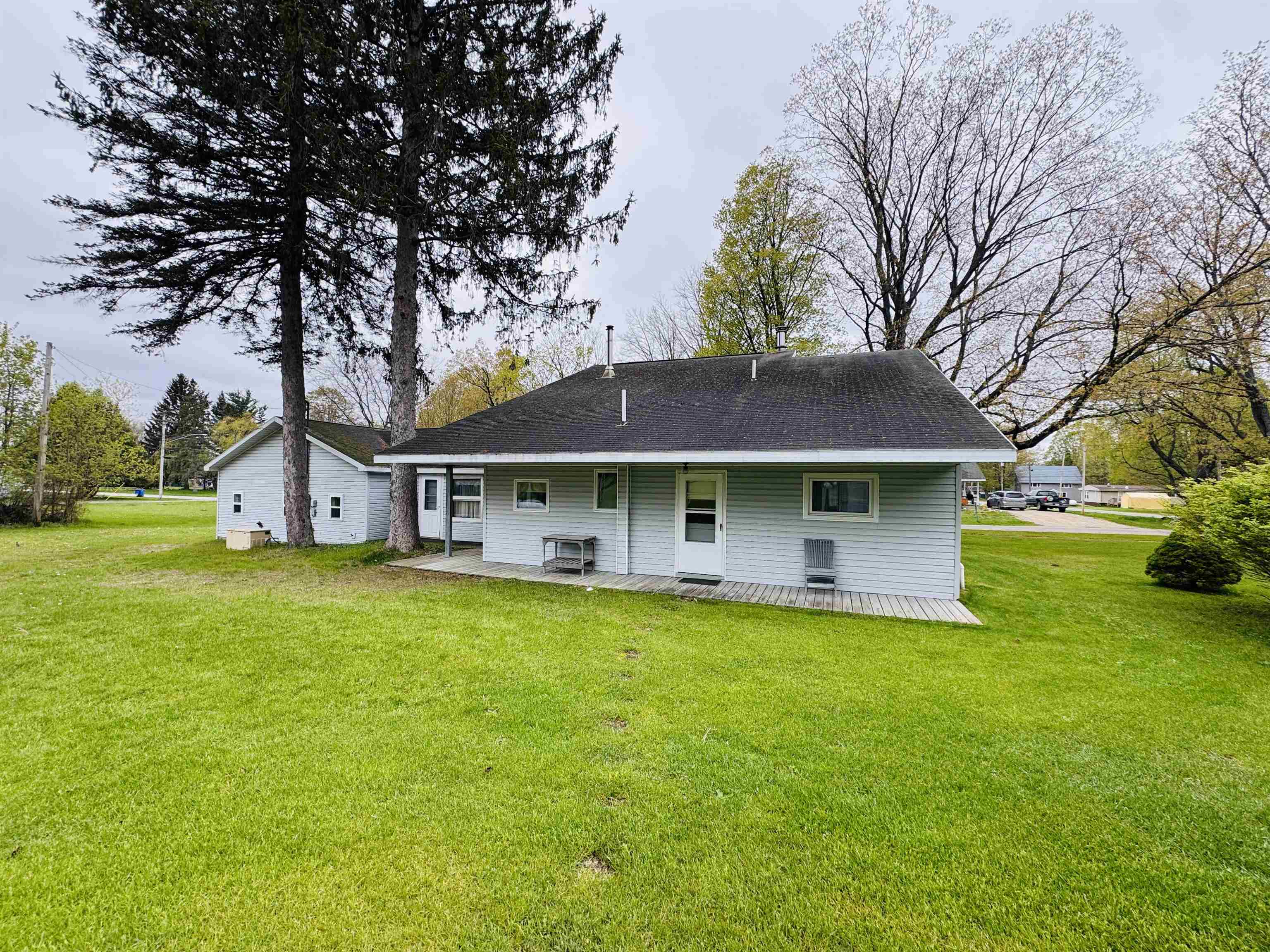 408 Garfield Street Luther, MI 49656 - Photo 12 of 51