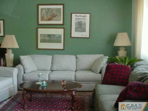 14 Baldwin Road Edison, NJ 08817 - Photo 2 of 7