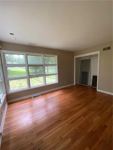 $190,000 | 4806 Cleveland Avenue, Kansas City, KS 66104