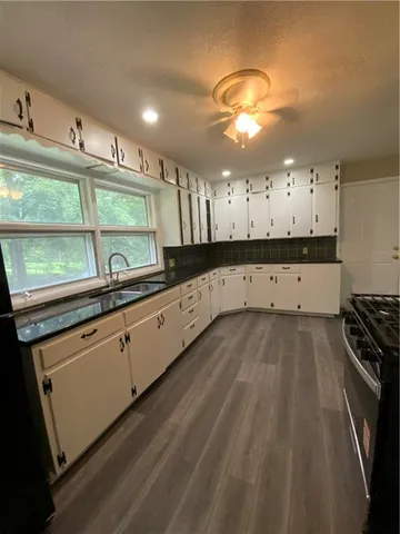 $190,000 | 4806 Cleveland Avenue, Kansas City, KS 66104