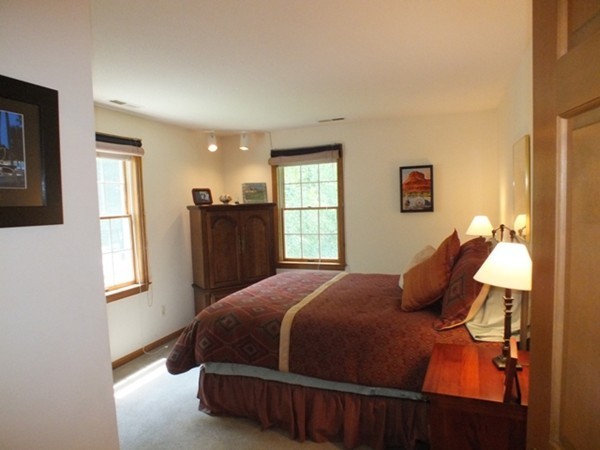 71 Stonehill Road East Longmeadow, MA 01028 - Photo 19 of 30 Gallery Image 19