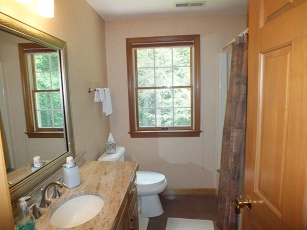 71 Stonehill Road East Longmeadow, MA 01028 - Photo 22 of 30 Gallery Image 22