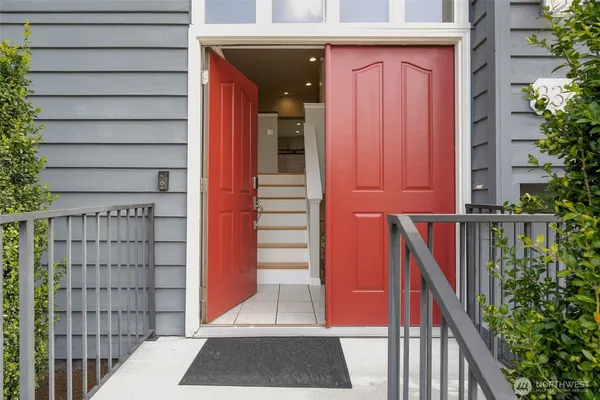 $1,448,000 | 334 157th Avenue Northeast, Bellevue, WA 98008