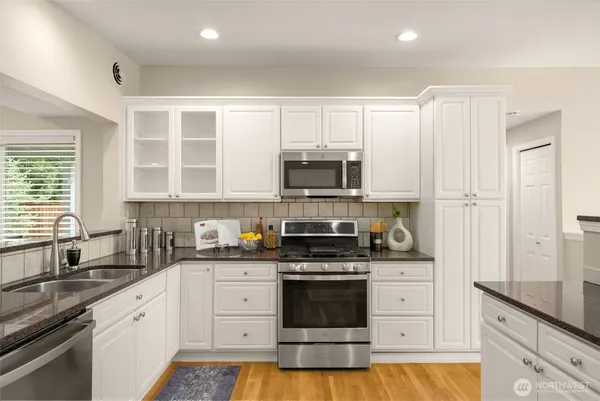 $1,448,000 | 334 157th Avenue Northeast, Bellevue, WA 98008