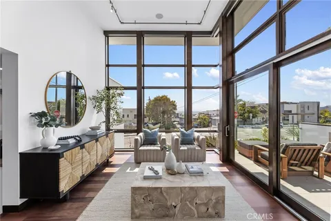 $7,799,000 | 2114 Manhattan Avenue, Hermosa Beach, CA 90254