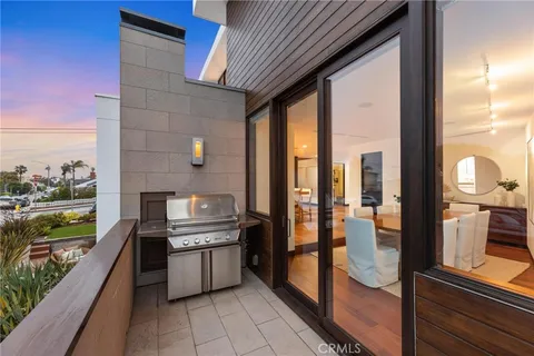$7,799,000 | 2114 Manhattan Avenue, Hermosa Beach, CA 90254