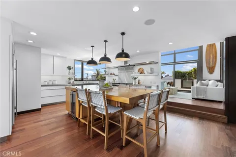 $7,799,000 | 2114 Manhattan Avenue, Hermosa Beach, CA 90254