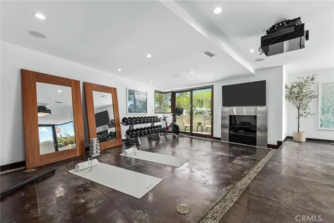 $7,799,000 | 2114 Manhattan Avenue, Hermosa Beach, CA 90254