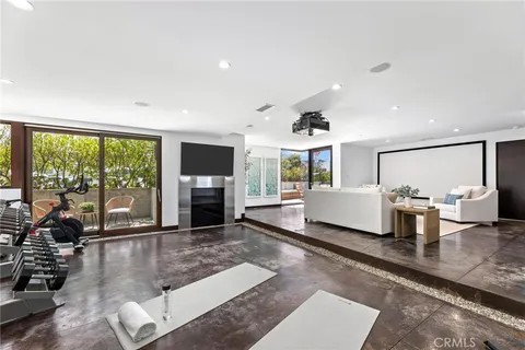 $7,799,000 | 2114 Manhattan Avenue, Hermosa Beach, CA 90254