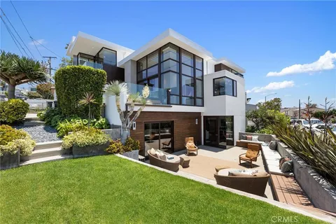 $7,799,000 | 2114 Manhattan Avenue, Hermosa Beach, CA 90254