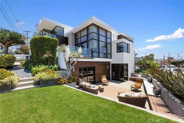 $7,799,000 | 2114 Manhattan Avenue, Hermosa Beach, CA 90254