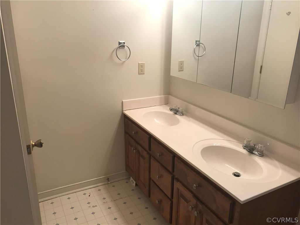 105 Princeton Road Colonial Heights, VA 23834 - Photo 23 of 26 Master Bath vanity