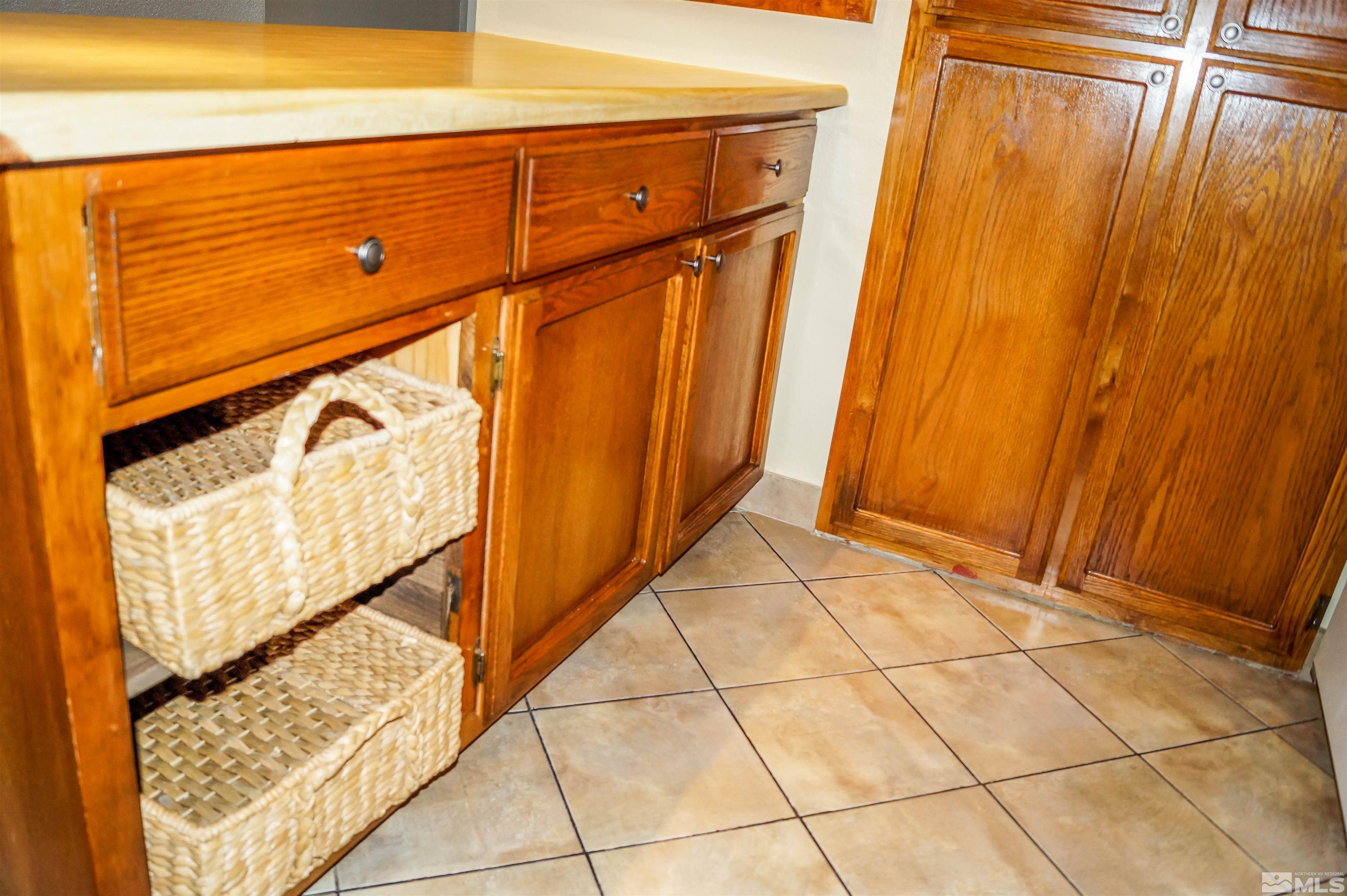 1465 East Peckham Lane, Unit 19 Reno, NV 89502 - Photo 8 of 35 Photo 8