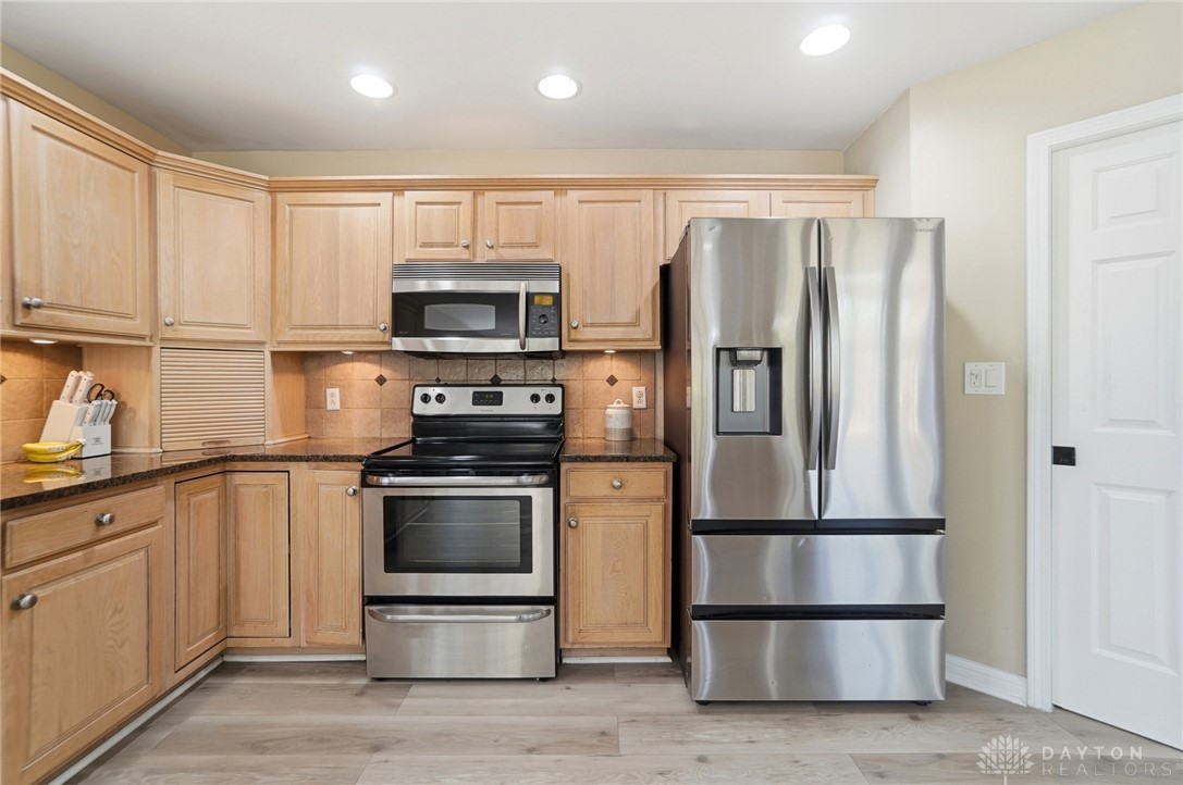 296 Timberleaf Drive Beavercreek, OH 45430 - Photo 17 of 72