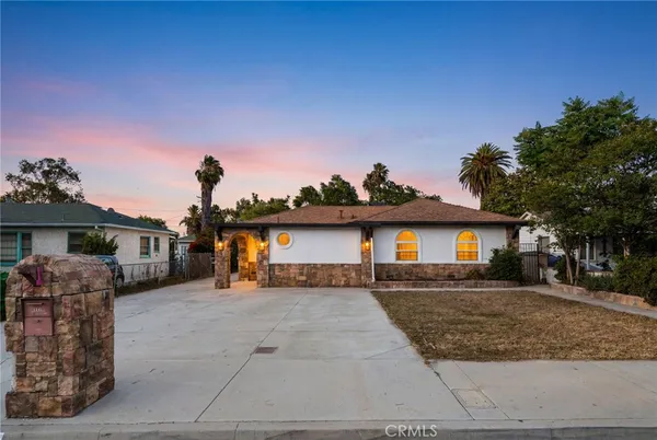 a view of a house with a patio