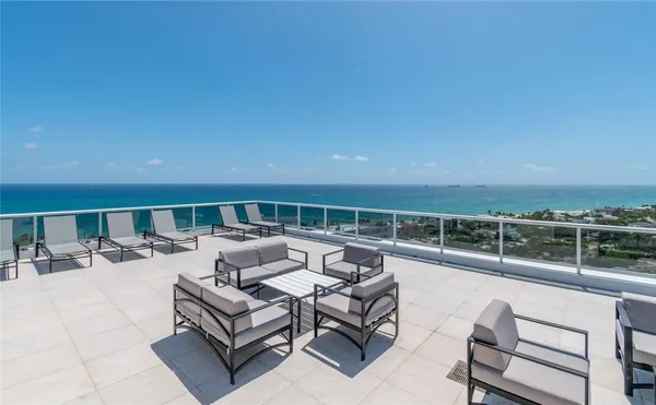 $409,000 | 2841 North Ocean Boulevard, Unit 802, Fort Lauderdale, FL 33308