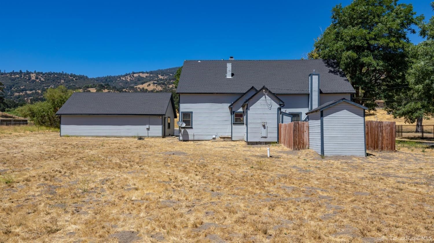 28701 Bear Valley Road Tehachapi, CA 93561 - Photo 56 of 57 Gallery Image 56