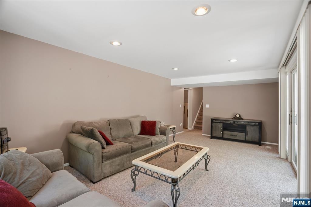 262 Timber Drive Berkeley Heights, NJ 07922 - Photo 22 of 45