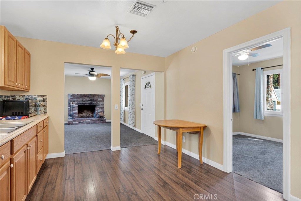 1038 Robin Road Wrightwood, CA 92397 - Photo 17 of 39 Gallery Image 17