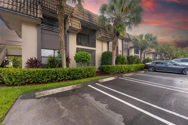 $235,000 | 10710 Royal Palm Boulevard, Unit 22, Coral Springs, FL 33065