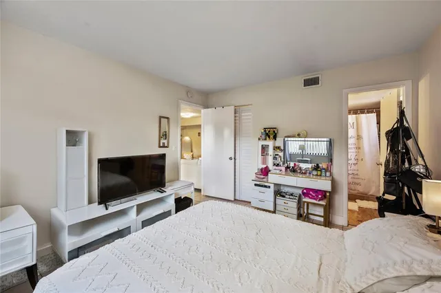 $235,000 | 10710 Royal Palm Boulevard, Unit 22, Coral Springs, FL 33065