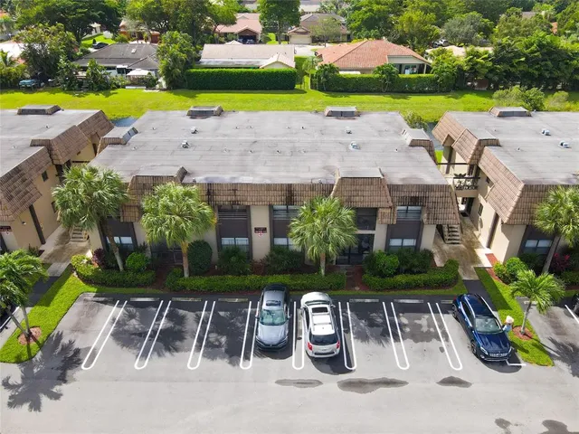 $235,000 | 10710 Royal Palm Boulevard, Unit 22, Coral Springs, FL 33065