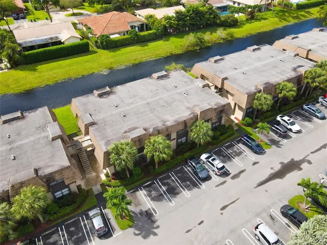 $235,000 | 10710 Royal Palm Boulevard, Unit 22, Coral Springs, FL 33065