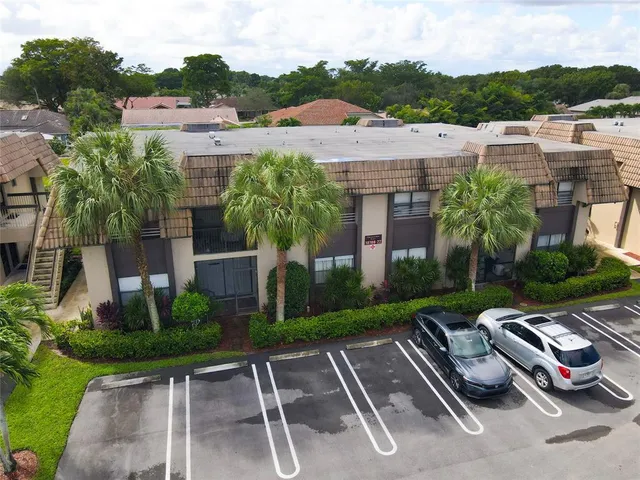 $235,000 | 10710 Royal Palm Boulevard, Unit 22, Coral Springs, FL 33065