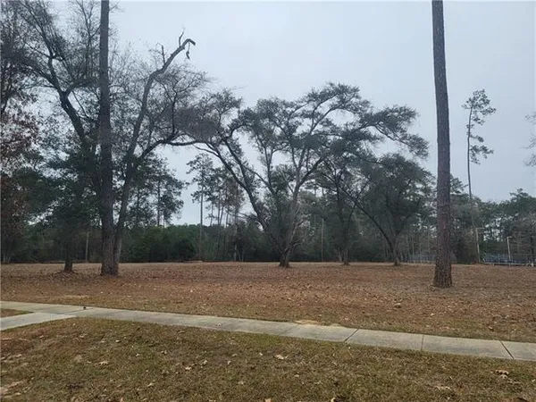 $667,000 | Lot 17 Holiday Square Boulevard, Covington, LA 70433