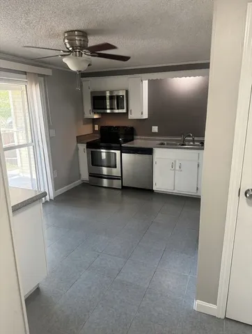 $2,300 | 1219 Pawtucket Boulevard, Unit 75, Lowell, MA 01854