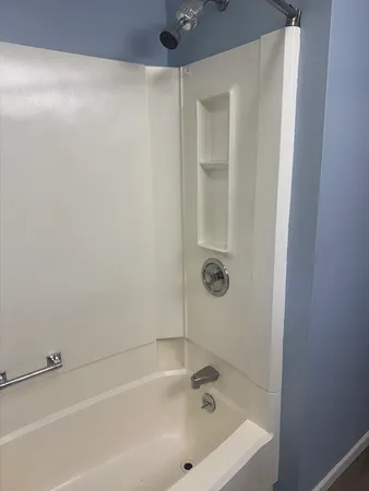 $2,300 | 1219 Pawtucket Boulevard, Unit 75, Lowell, MA 01854