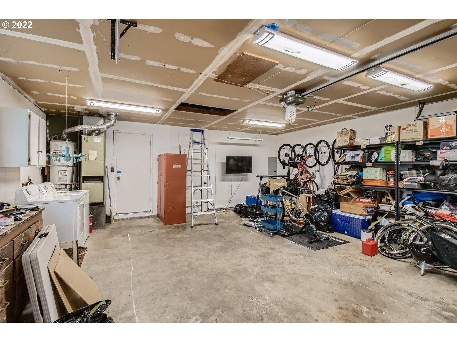 7109 North Sedro Street Portland, OR 97203 - Photo 23 of 28 a view of a room with gym equipment