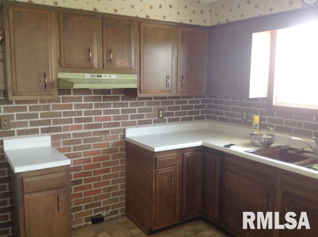16902 West Pleasant Grove Road Trivoli, IL 61569 - Photo 13 of 17