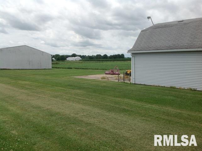 16902 West Pleasant Grove Road Trivoli, IL 61569 - Photo 4 of 17