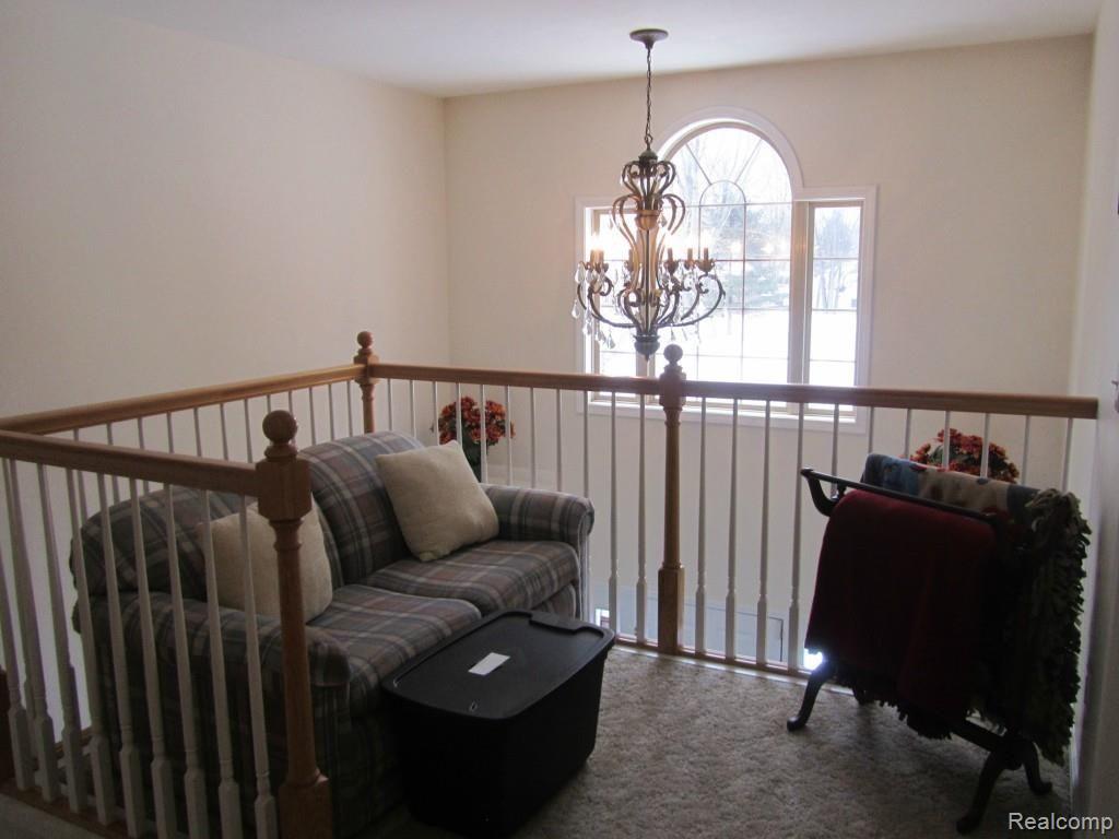 9109 Ravinewood Lane South Lyon, MI 48178 - Photo 12 of 16 124.jpg