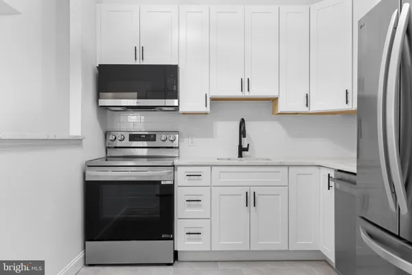 $1,800 | 4930 West Chester Pike, Unit 303, Newtown Square, PA 19073