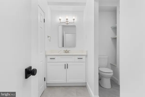 $1,800 | 4930 West Chester Pike, Unit 303, Newtown Square, PA 19073