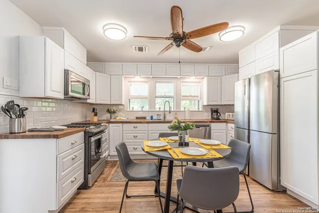 $1,995 | 409 Aero Avenue, Schertz, TX 78154