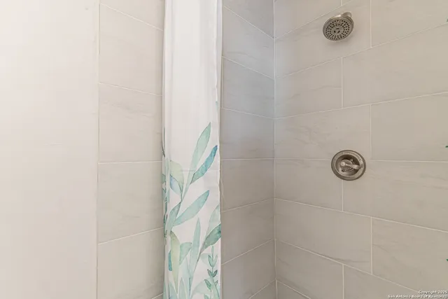 $1,995 | 409 Aero Avenue, Schertz, TX 78154