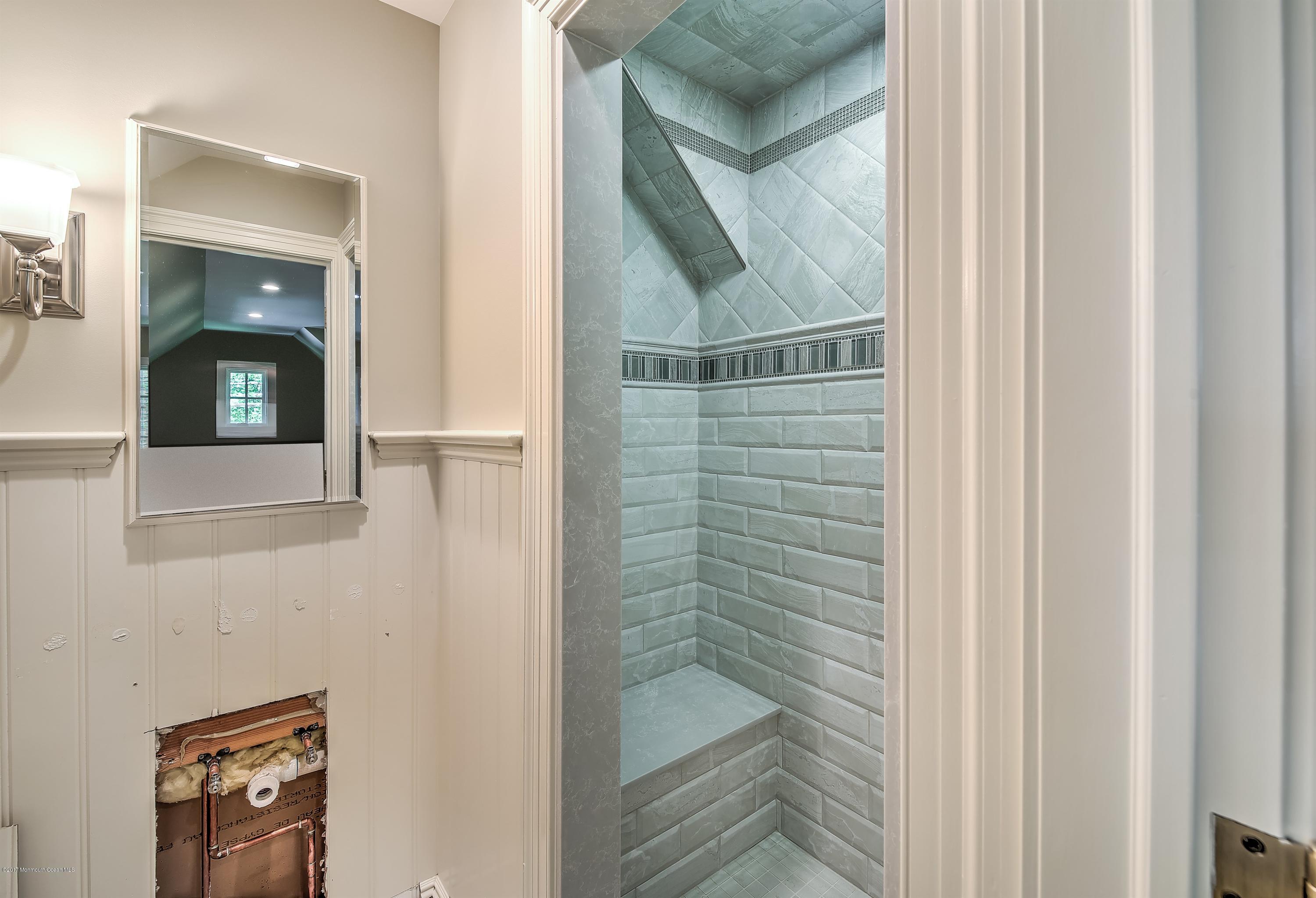 25 Phalanx Road Lincroft, NJ 07738 - Photo 25 of 35 034_APARTMENT BATHROOM