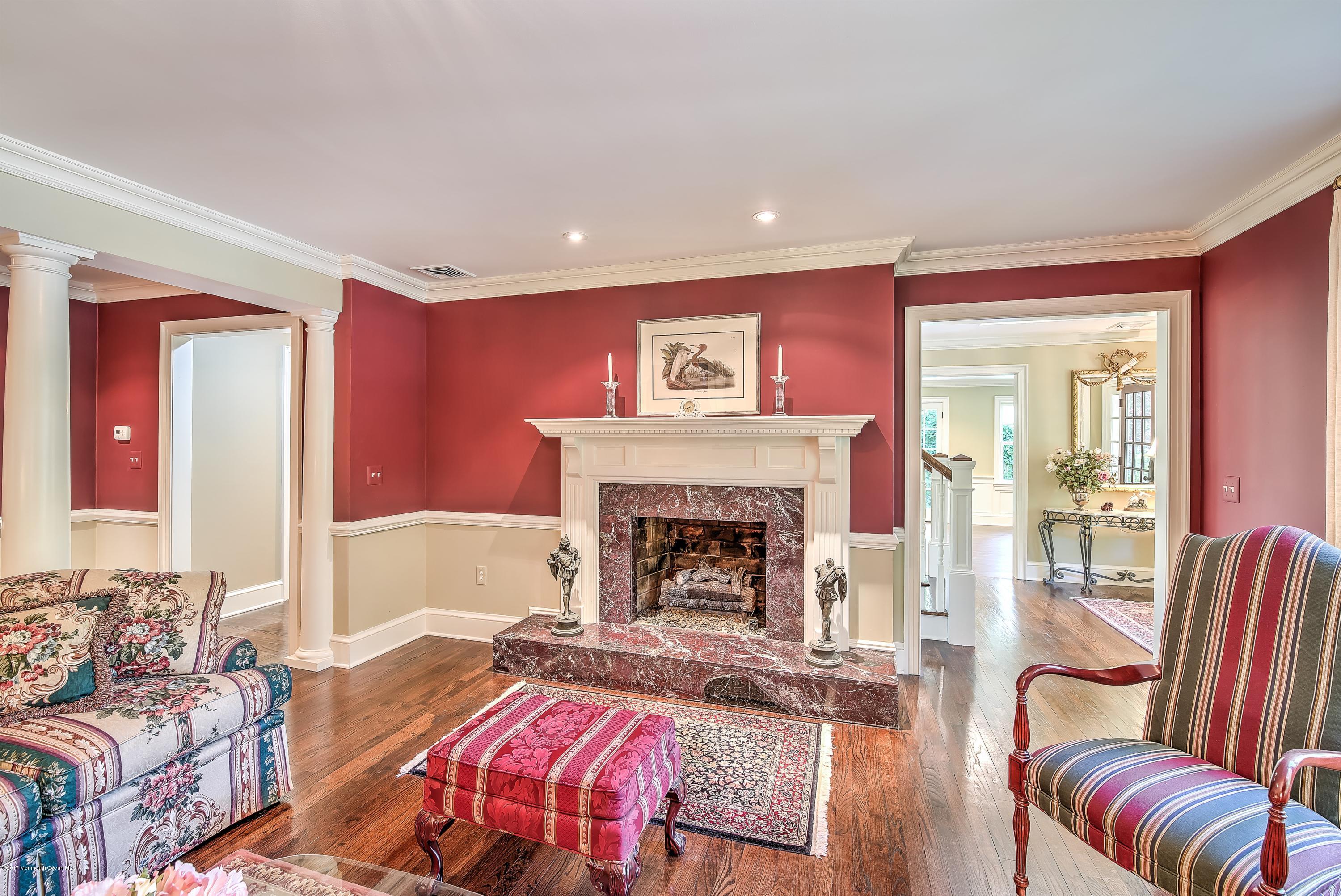 25 Phalanx Road Lincroft, NJ 07738 - Photo 8 of 35 007_LIVING ROOM